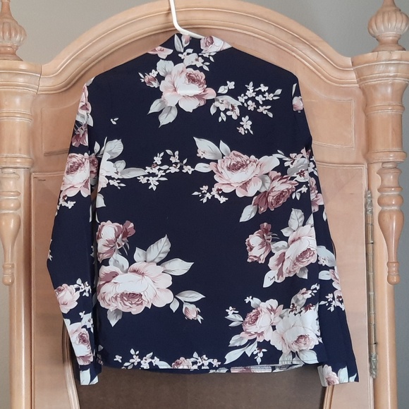 Long sleeve floral tie neck blouse - Picture 4 of 4